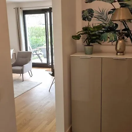 Luxi Luxurioeses Appartement Mit Terrasse Und Garten Mitten In Berlin Exterior foto